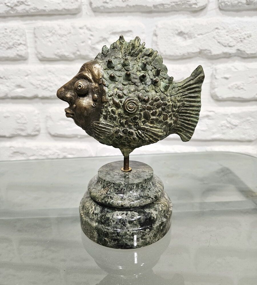 скульптура купити КИїв, бронза скульптура купити на подарунок, відомий скульптор роботи купити, скульптура на подарунок, ексклюзивний подарунок Київ, мармур скульптура з рибою, риба скульптура